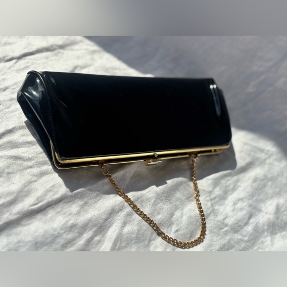 Chic Vintage Black Patent Clutch with Gold Chain - Picture 1 of 2